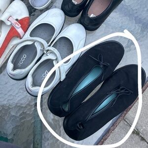 Black shoes